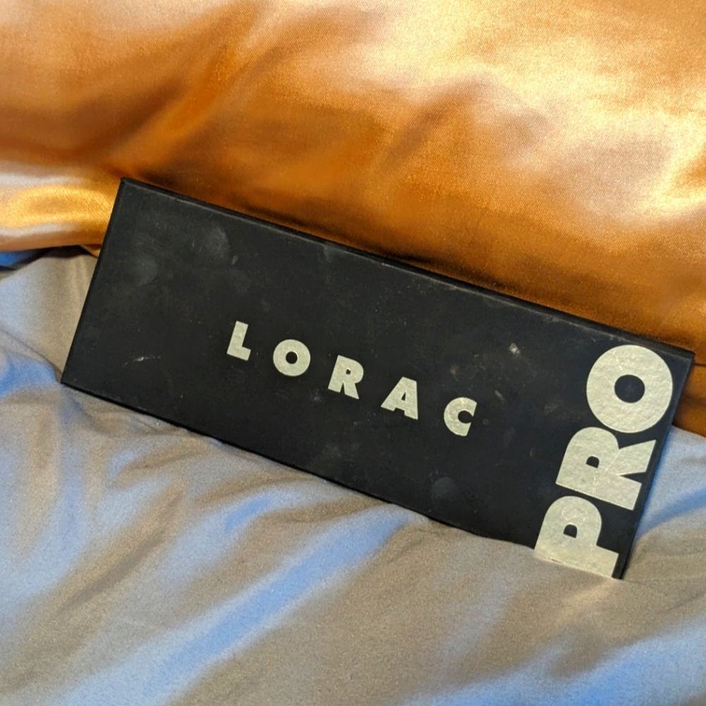 Discontinued Lorac PRO 16-pan Eyeshadow Palette